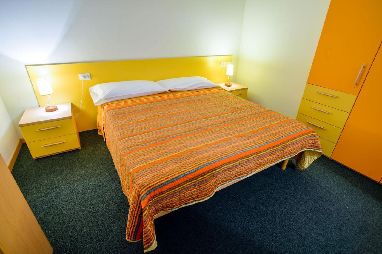 Res.Albare/Solaria Apt.Solandra Mezzana  Eksteriør billede