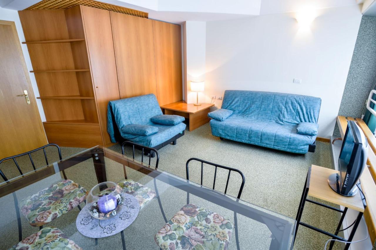 Res.Albare/Solaria Apt.Solandra Mezzana  Eksteriør billede
